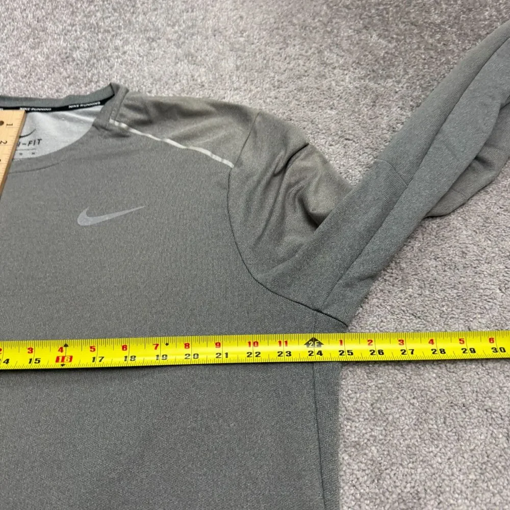 Nike Dri-Fit Running Long Sleeve Activewear T-Shirt Mens XL Gray Reflective Tee